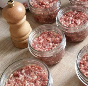 Commune Envie > Confection de pâté